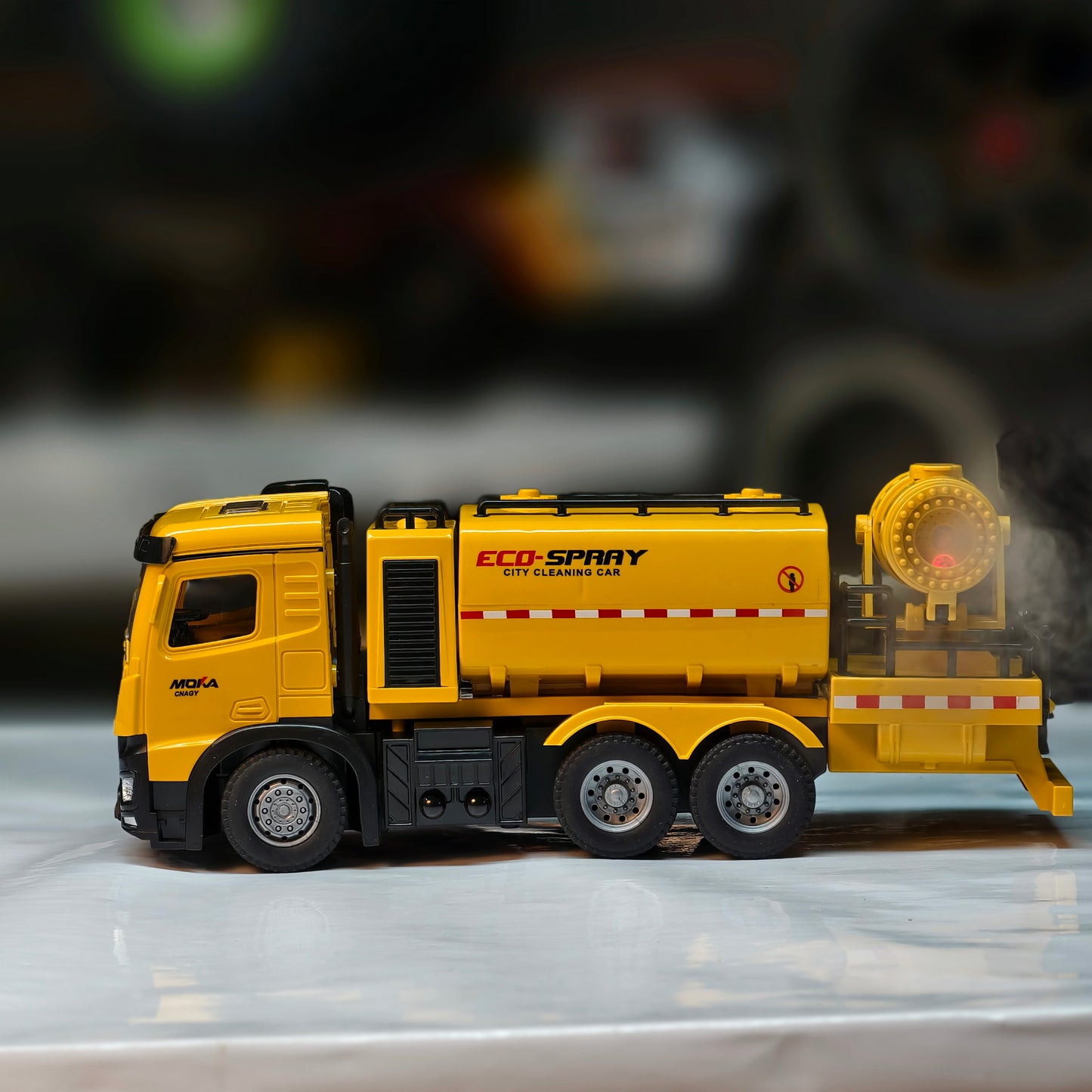 Spray Sprinkler Truck